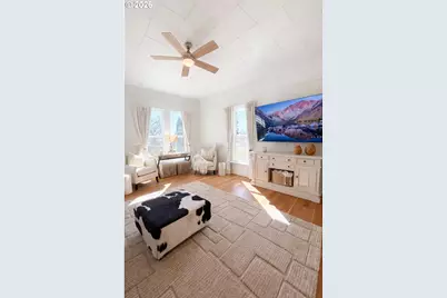 21811 Cole Ln, Aurora, OR 97002 - Photo 9