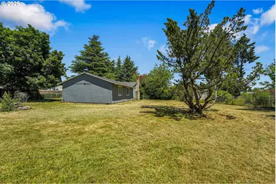 1829 NE 23rd Ct, Hillsboro, OR 97124 - Photo 17