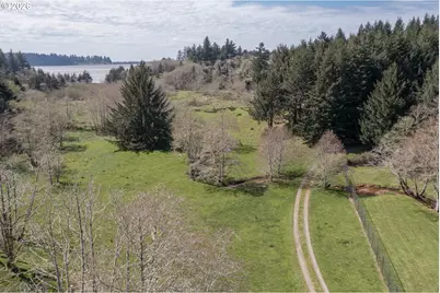 626 N Bayview Loop, Waldport, OR 97394 - Photo 35