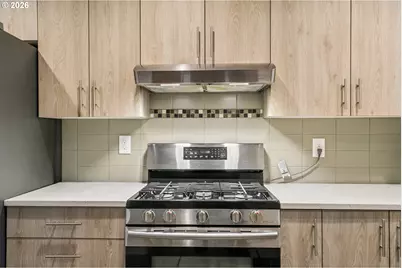 2238 SE 130th Ave, Portland, OR 97233 - Photo 17