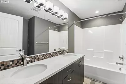 2238 SE 130th Ave, Portland, OR 97233 - Photo 23