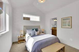 5761 S Kelly Ave, Portland, OR 97239 - Photo 27