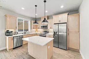 665 W 9th St, La Center, WA 98629 - Photo 15