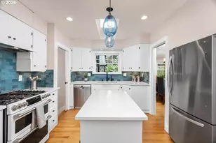 8952 SW 25th Ave, Portland, OR 97219 - Photo 9