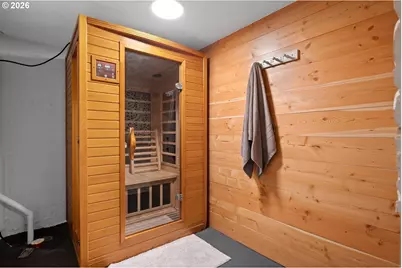 8952 SW 25th Ave, Portland, OR 97219 - Photo 41