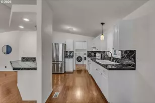 1150 SW Marie Dr, McMinnville, OR 97128 - Photo 9