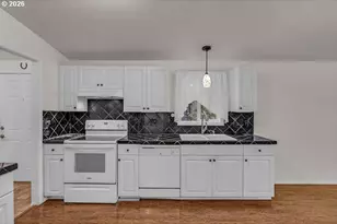 1150 SW Marie Dr, McMinnville, OR 97128 - Photo 11