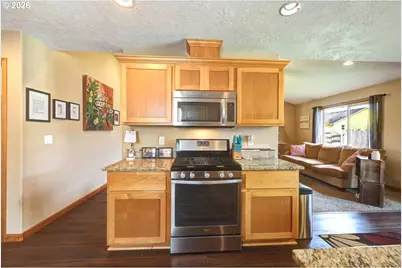 332 SW Kalmia Ave, Warrenton, OR 97146 - Photo 15