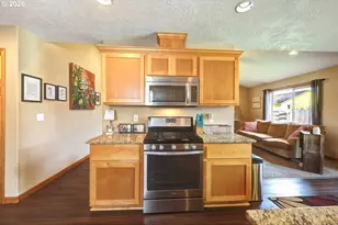 332 SW Kalmia Ave, Warrenton, OR 97146 - Photo 15