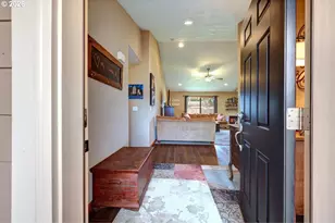 332 SW Kalmia Ave, Warrenton, OR 97146 - Photo 3