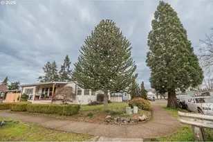 898 Lochaven Ave, Springfield, OR 97477 - Photo 43