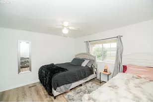 898 Lochaven Ave, Springfield, OR 97477 - Photo 23