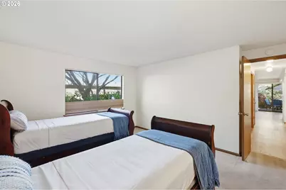 2101 Lake Isle Ct, Eugene, OR 97401 - Photo 29