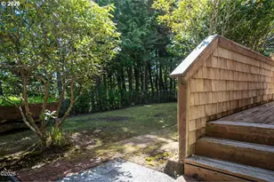 5460 Palisades Dr, Lincoln City, OR 97367 - Photo 33