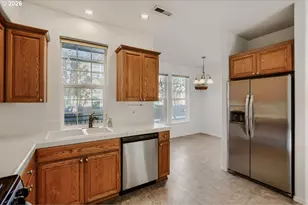 857 NE Caden Ave, Hillsboro, OR 97124 - Photo 9