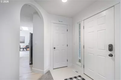824 E Edgewood Dr, Newberg, OR 97132 - Photo 3