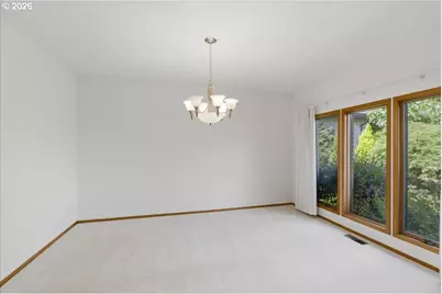 10305 SW Citation Dr, Beaverton, OR 97008 - Photo 9
