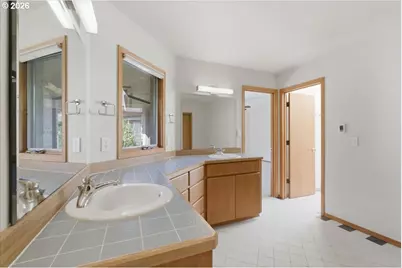 10305 SW Citation Dr, Beaverton, OR 97008 - Photo 31
