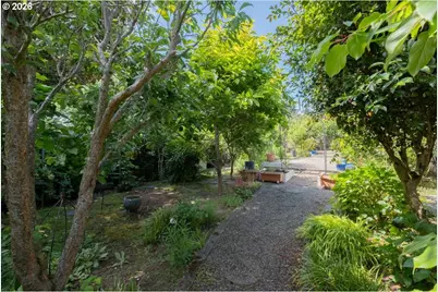 10305 SW Citation Dr, Beaverton, OR 97008 - Photo 41