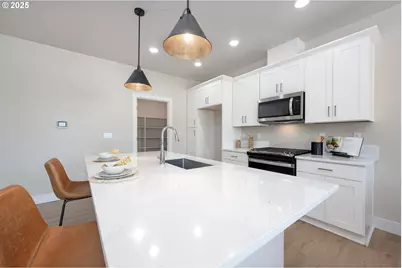 18626 SW Judith Ln, Beaverton, OR 97003 - Photo 9