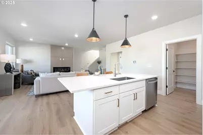 18626 SW Judith Ln, Beaverton, OR 97003 - Photo 11