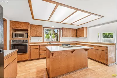 18159 SW Arborcrest Ct, Beaverton, OR 97003 - Photo 9