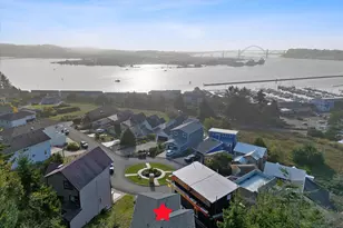 805 SE Cres Pl, Newport, OR 97365 - Photo 47