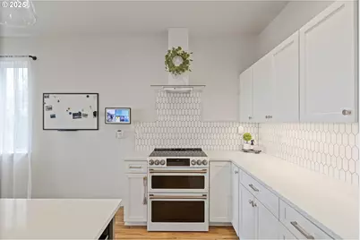 805 SE Crescent Pl, Newport, OR 97365 - Photo 7