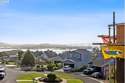 805 SE Crescent Pl, Newport, OR 97365 - Photo 13