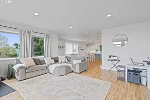 805 SE Cres Pl, Newport, OR 97365 - Photo 13