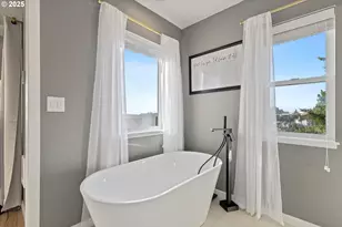 805 SE Cres Pl, Newport, OR 97365 - Photo 23