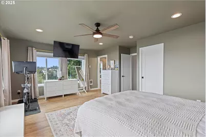 805 SE Crescent Pl, Newport, OR 97365 - Photo 19