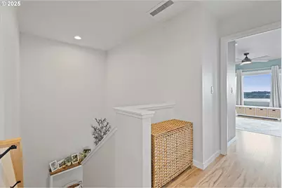 805 SE Crescent Pl, Newport, OR 97365 - Photo 17