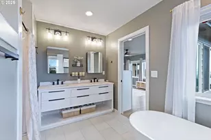 805 SE Cres Pl, Newport, OR 97365 - Photo 23