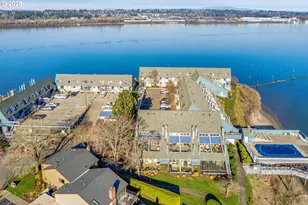 194 N Hayden Bay Dr, Portland, OR 97217 - Photo 25