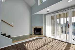 194 N Hayden Bay Dr, Portland, OR 97217 - Photo 5