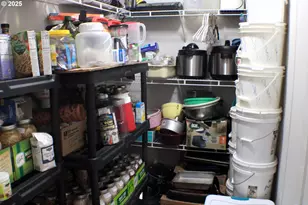 9924 N Myrtle Rd, Myrtle Creek, OR 97457 - Photo 9