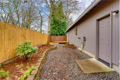 1534 Caprice Way, Eugene, OR 97404 - Photo 29