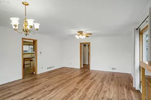 135 St Marys Ave, Mount Angel, OR 97362 - Photo 7