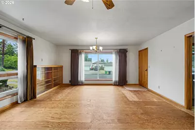 135 St Marys Ave, Mount Angel, OR 97362 - Photo 7