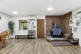 6351 Nonpareil Rd, Sutherlin, OR 97479 - Photo 11