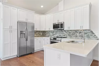 30403 Sawyer Way, Gold Beach, OR 97444 - Photo 11