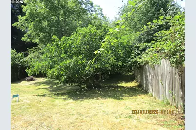 761 N Adams St, Coquille, OR 97423 - Photo 15