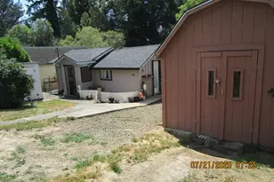 761 N Adams St, Coquille, OR 97423 - Photo 23