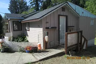761 N Adams St, Coquille, OR 97423 - Photo 1