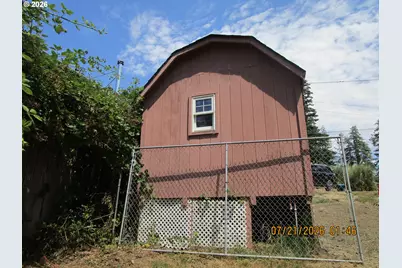 761 N Adams St, Coquille, OR 97423 - Photo 19