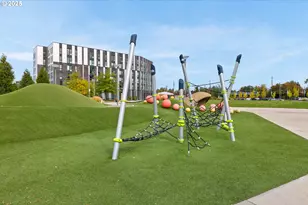 10345 NE Clackamas St, Portland, OR 97220 - Photo 13