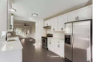 3126 SE 21st Ave, Portland, OR 97202 - Photo 9