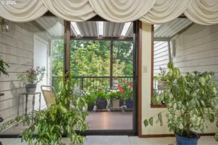 7577 N Edgewater Ave, Portland, OR 97203 - Photo 29