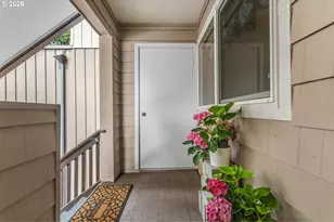 7577 N Edgewater Ave, Portland, OR 97203 - Photo 31